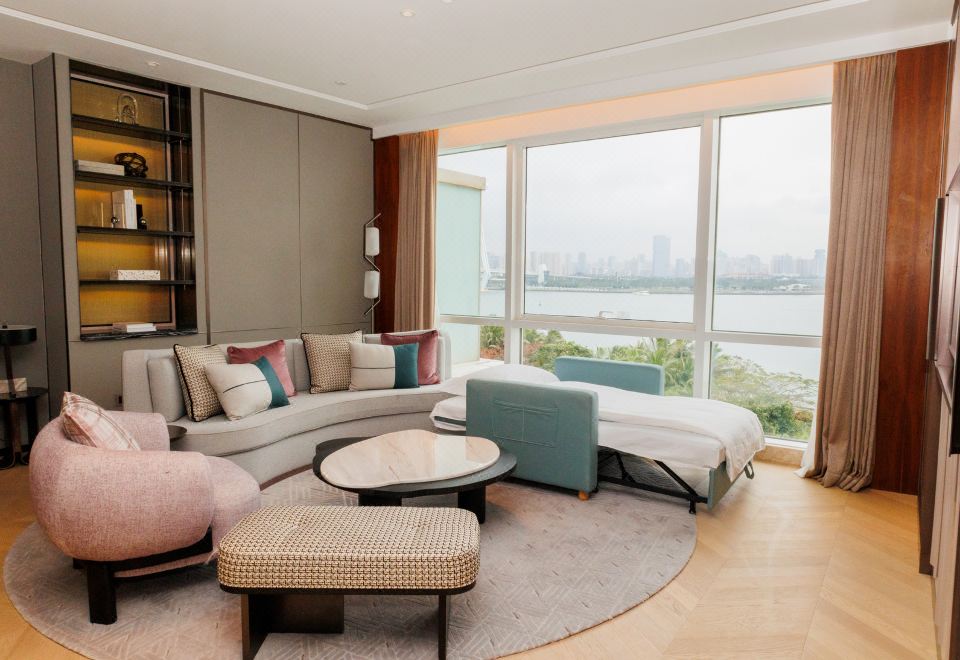 尊享行政海景套房|陽臺【270°海景】