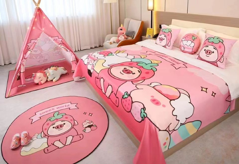 粉红草莓猪主题亲子房