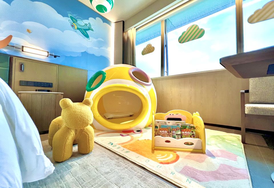 糖果飛屋親子大床房（呆萌魚嘴）