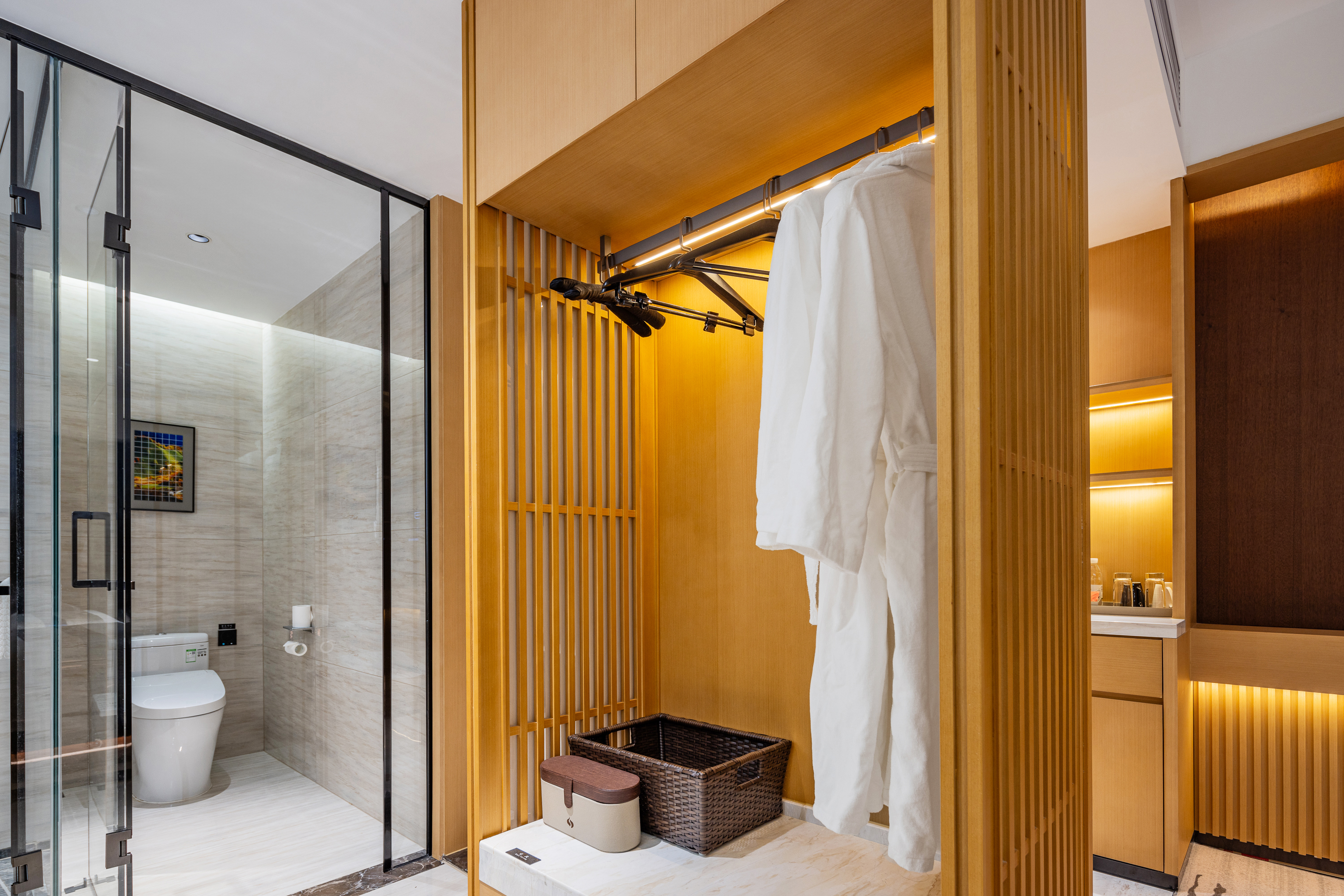 行政大床房（TOTO衞浴+小度语控+乳胶睡枕+保险箱）