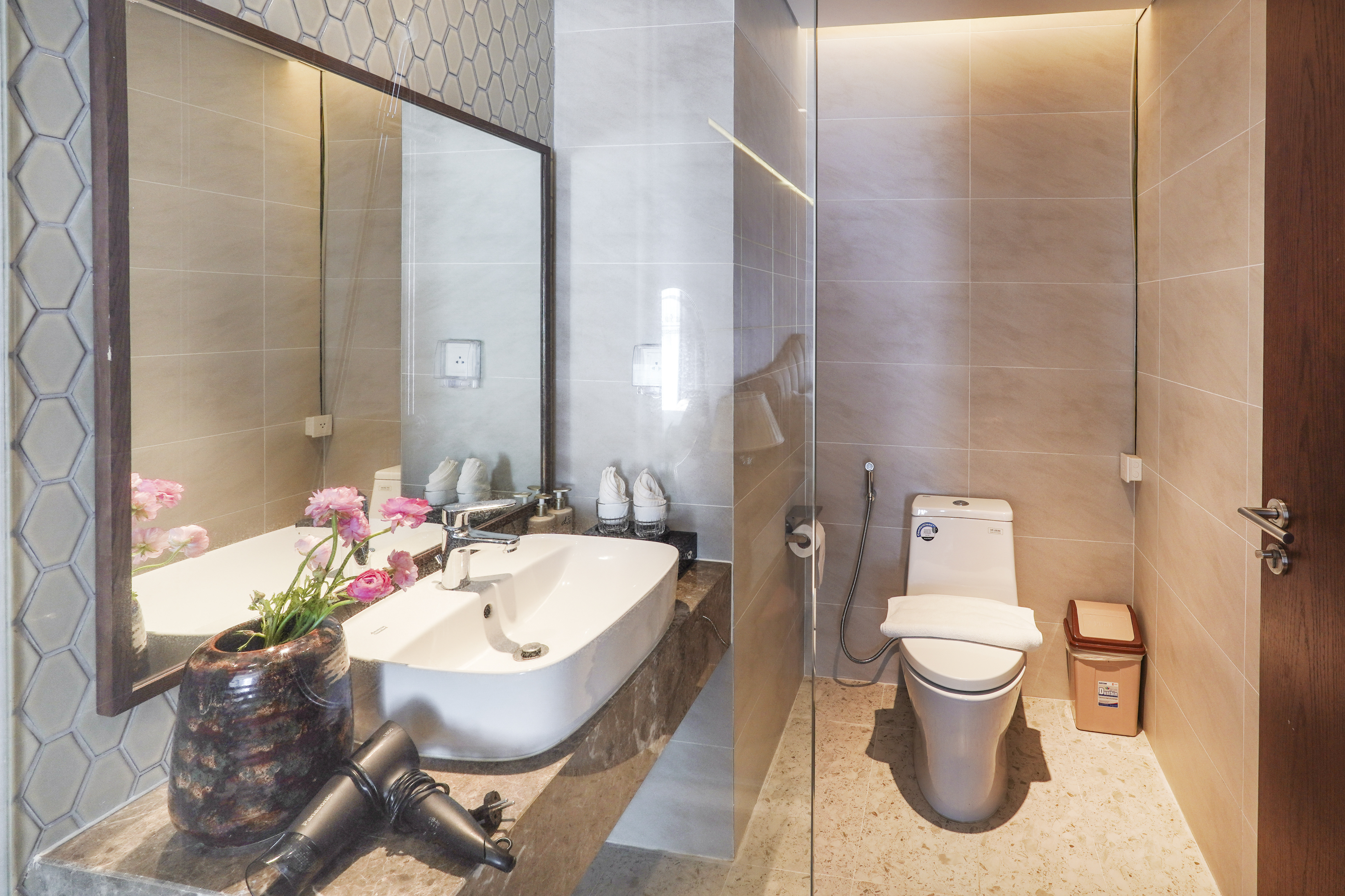 S3 - 高級池畔綠洲一室房