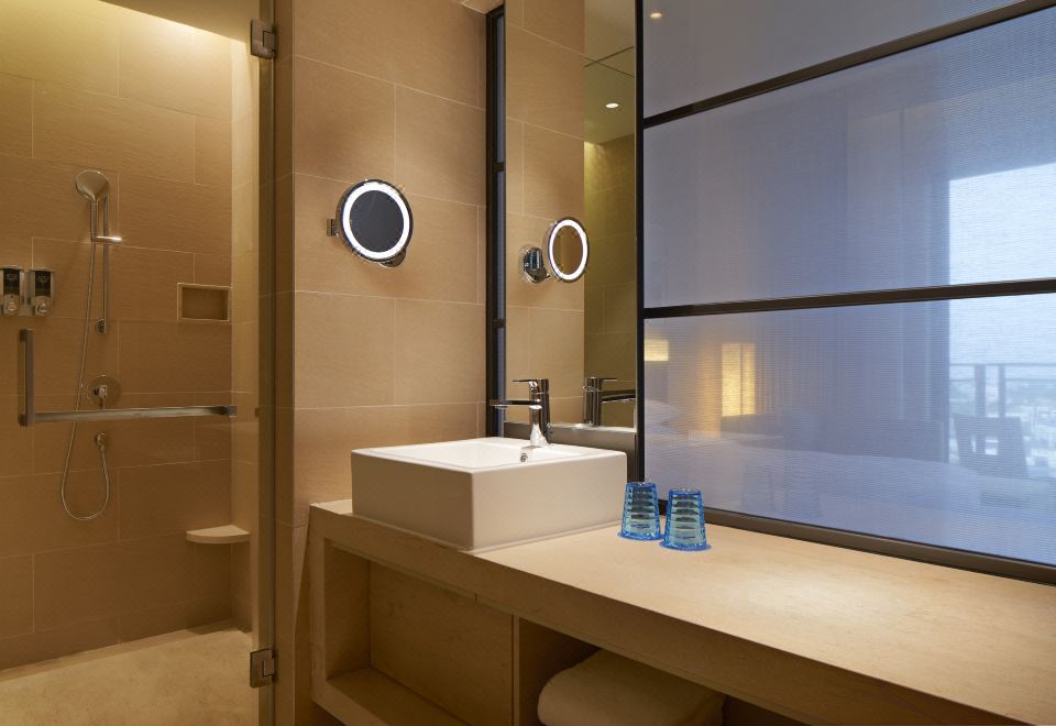 Four Points By Sheraton Guangdong Heshan FangyuanHaoyou Tuan Family Room