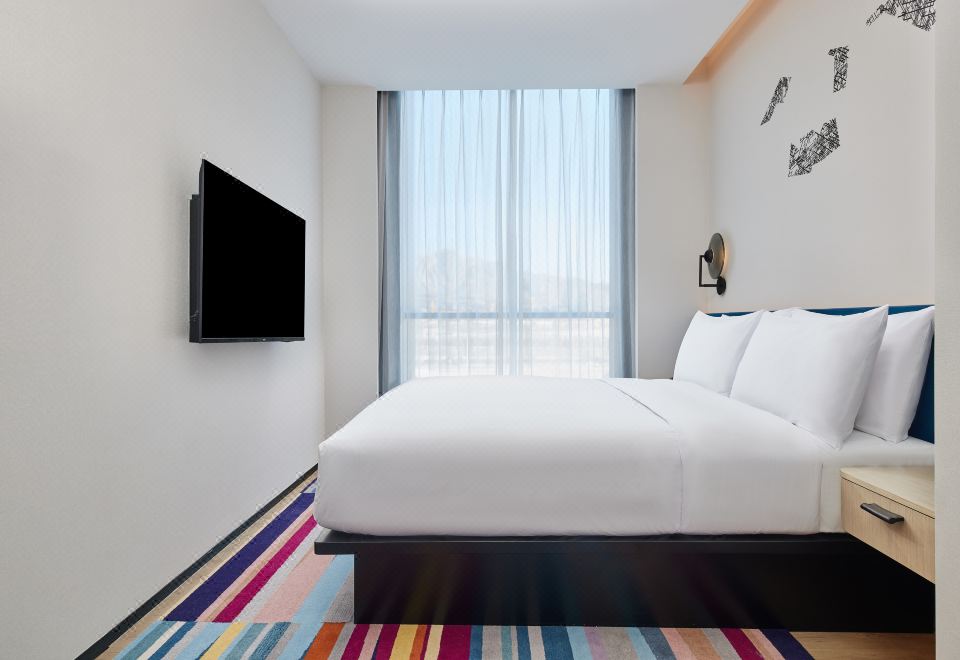 两居室家庭联通套房