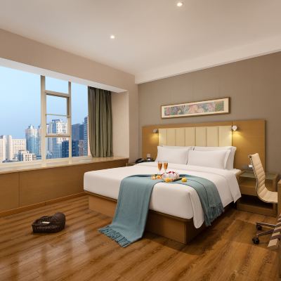 尊享大床房-居家辦公角-零壓記憶枕-mini水吧-投屏 廣州北京路步行街中山紀念堂中青秋果飯店優惠