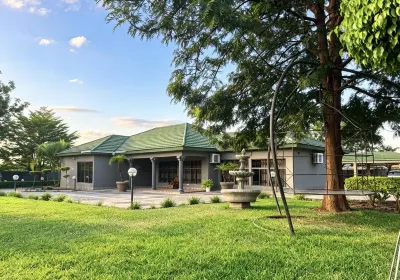 Victoria Hostel Hotele w: 
