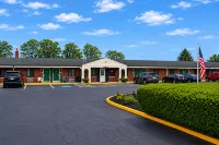 Hillcrest Motel by OYO Aurora Near Lawrenceburg Các khách sạn ở 