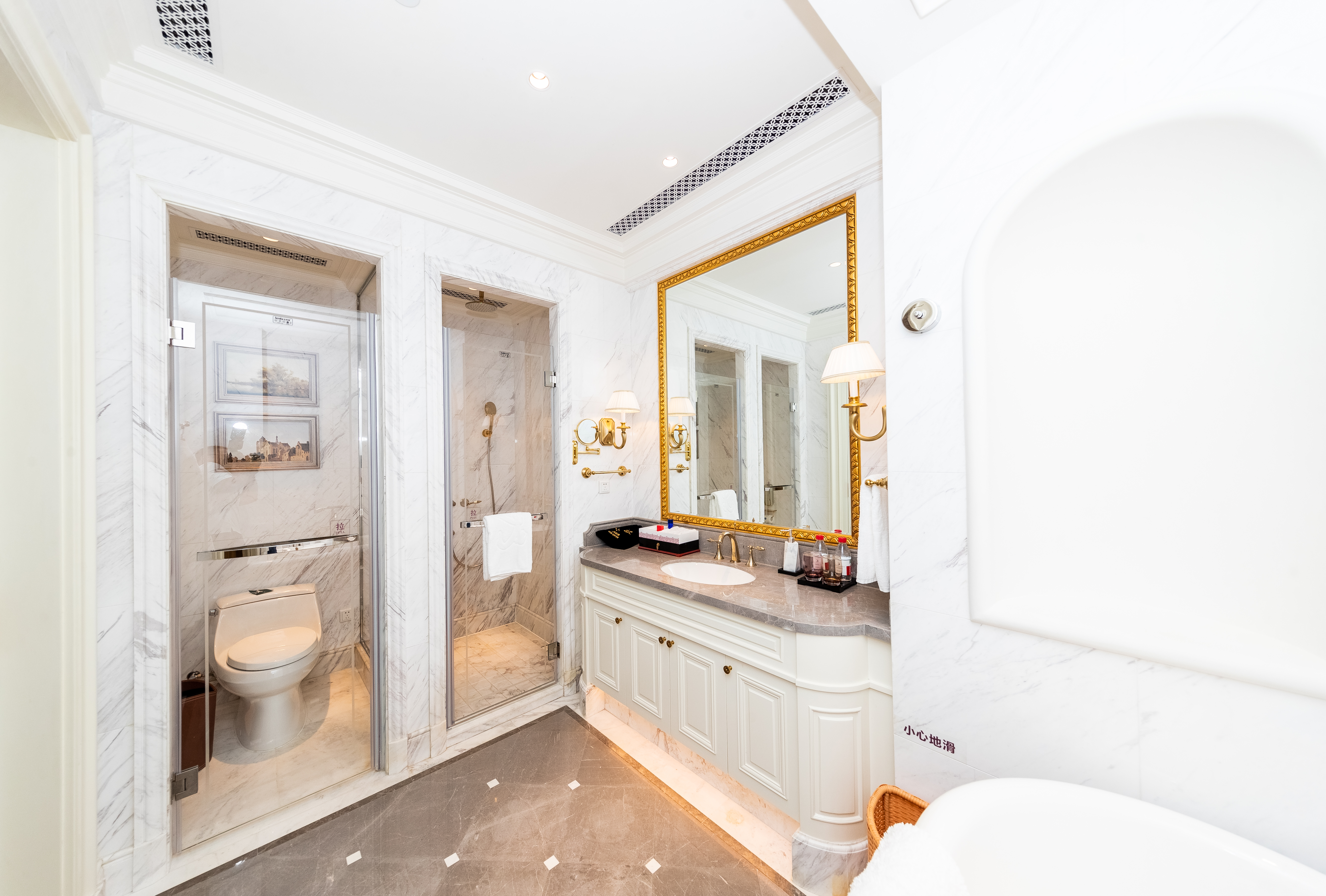 野奢主题房露营双床房