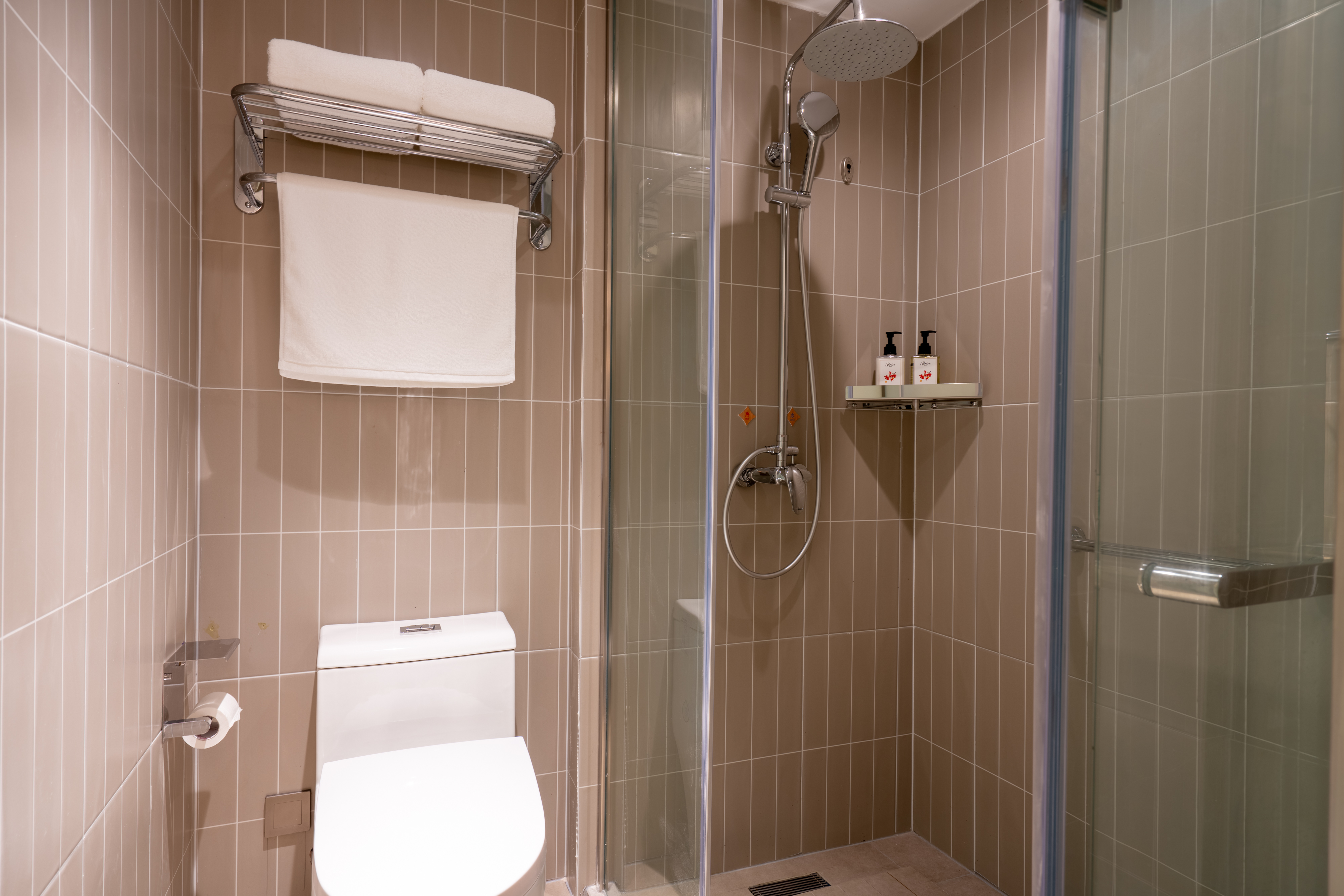 Elong Me Anlai Hotel (Yangzhou Jiangdu Golden Eagle Plaza Wenchang East Road)影音房「百寸巨幕高清影院+SVIP影视畅享+语音客控+静享舒适好睡眠」