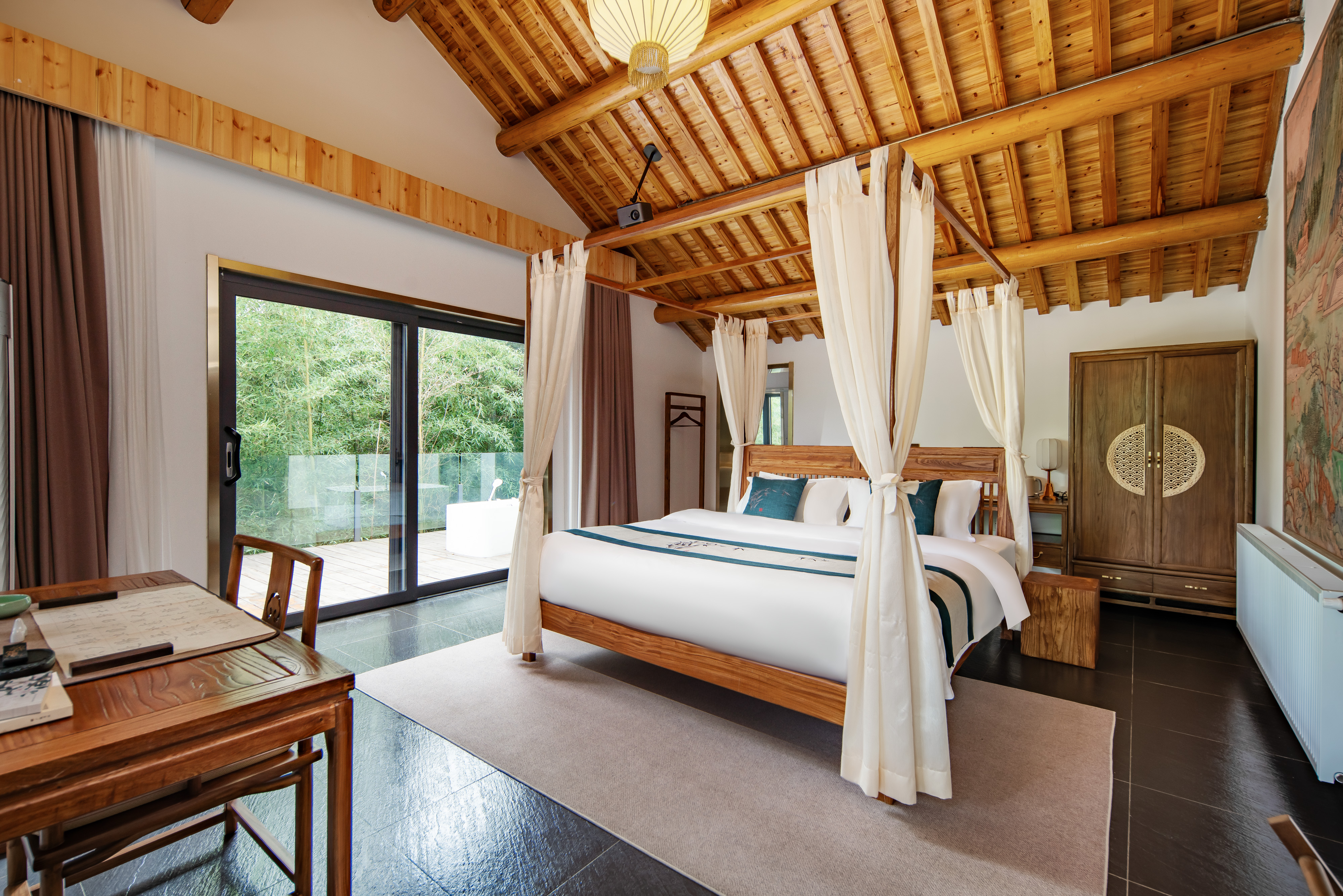 竹里·大床房（全屋暖气+观景露台+巨幕投影+豪华浴缸）