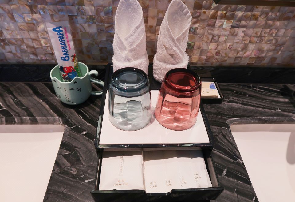 冰雪奇缘主题亲子房