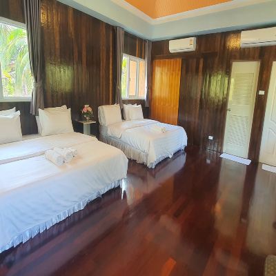 Deluxe Room M Resort Promo Code