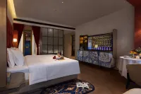 LIZZY • Ritz Hotel on Harbin Central Street