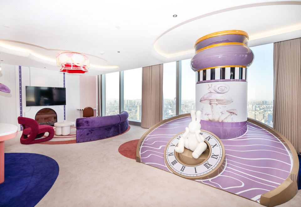 InterContinental NanjingFantasy Garden Themed Family Lake-View Suite