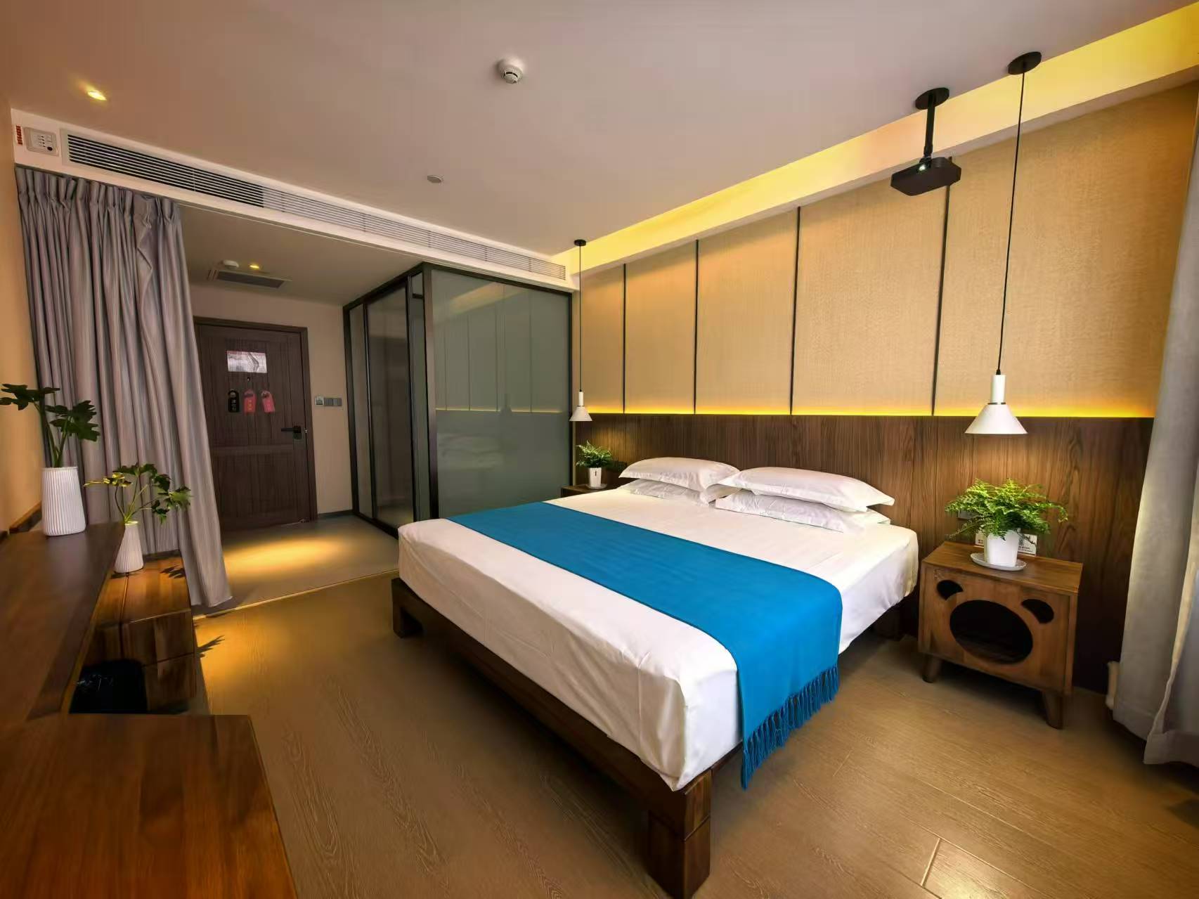 豪華大床房『沐享陽光baff瀰漫·泡腳追劇·躺平治癒』