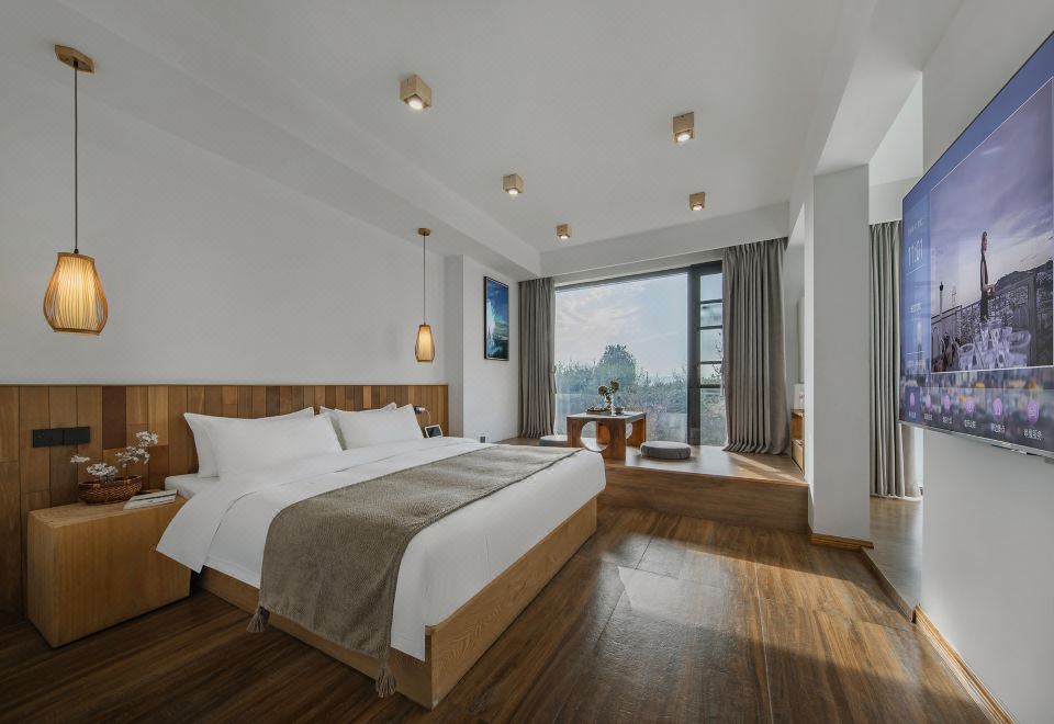 星雨·山景大床房