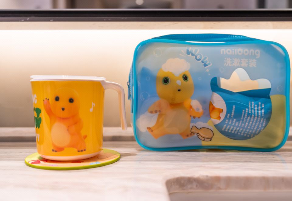 奶龙亲子主题湖景套房