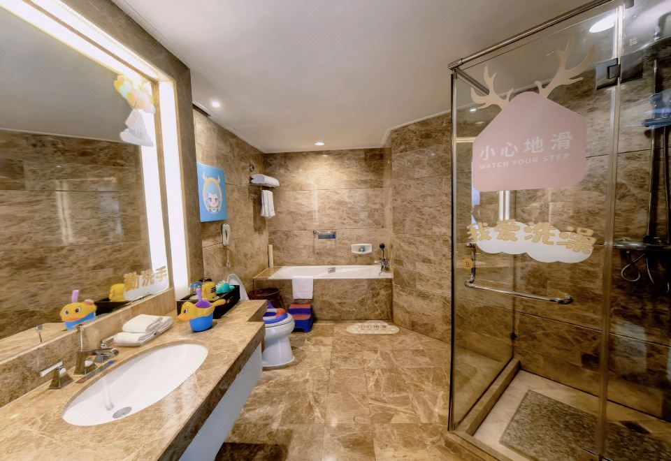 糖果飞屋主题家庭房（童趣木屋丨多巴胺帐篷丨玩具桌）