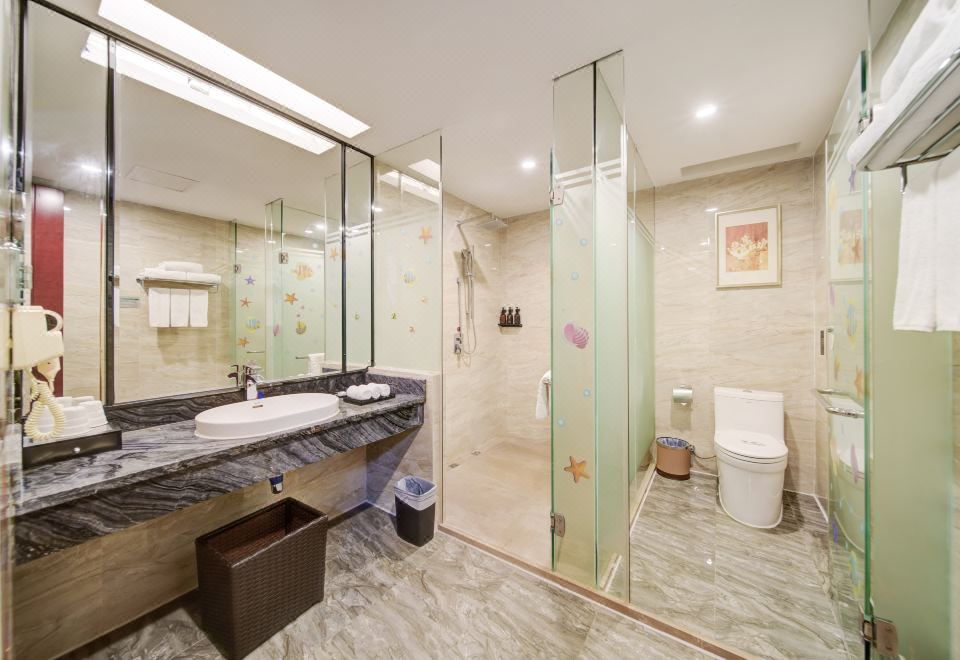 家庭亲子套房（两房一厅+小冰箱）