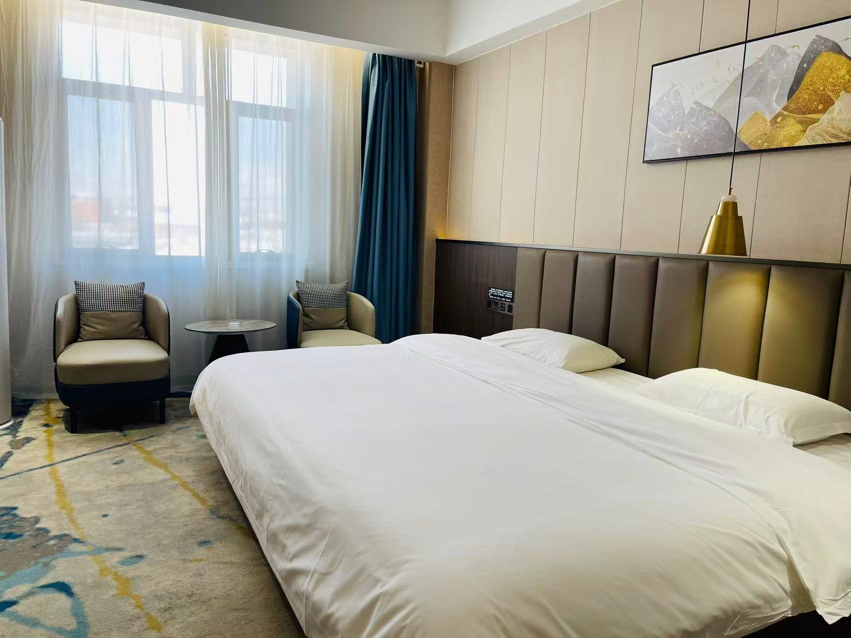 凤凰嘉宾大床房