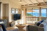 Waubs Beach Cottage