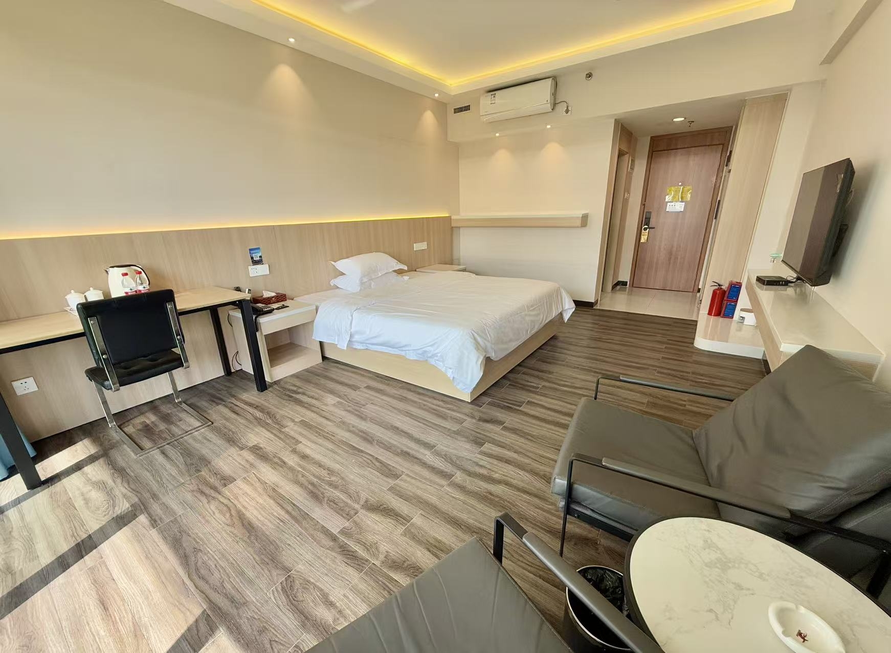 豪华露台景观大床房（独立烘乾机）