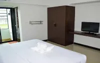 Soi 4 Service Residence