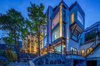 YuShi Low-Altitude Mountain View Resort & Manor