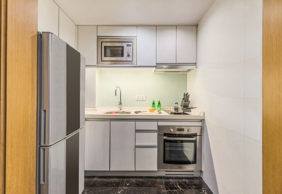 Somerset Riverview ChengduTwo-Bedroom Interconnecting Suite (Single Room+Suite+Washing Machine+Two-Bathroom)