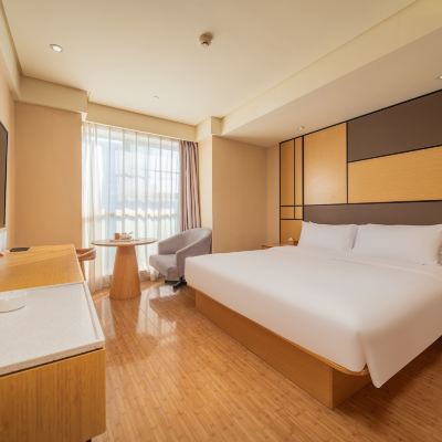 高級大床房【落地窗+陽光滿屋】 全季飯店（成都春熙路太古裡店）優惠