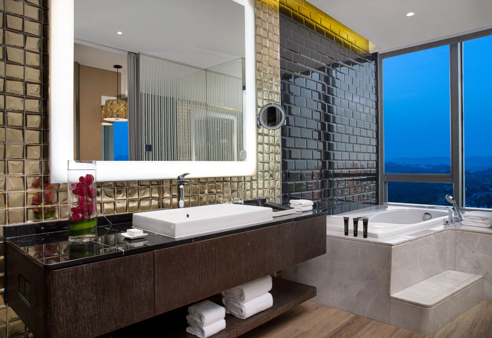 Hard Rock Hotel ShenzhenUnderwater Squad Themed Twin Room