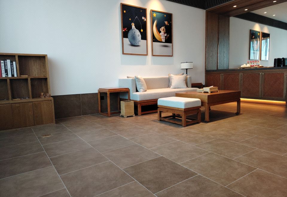 HU CHENG YALUX PoyangYuelu Family Room