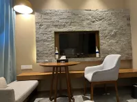 Mengyao. Sunshine Yiman Holiday Cottage (Chunxiao Wanbo Fish Resort Store)
