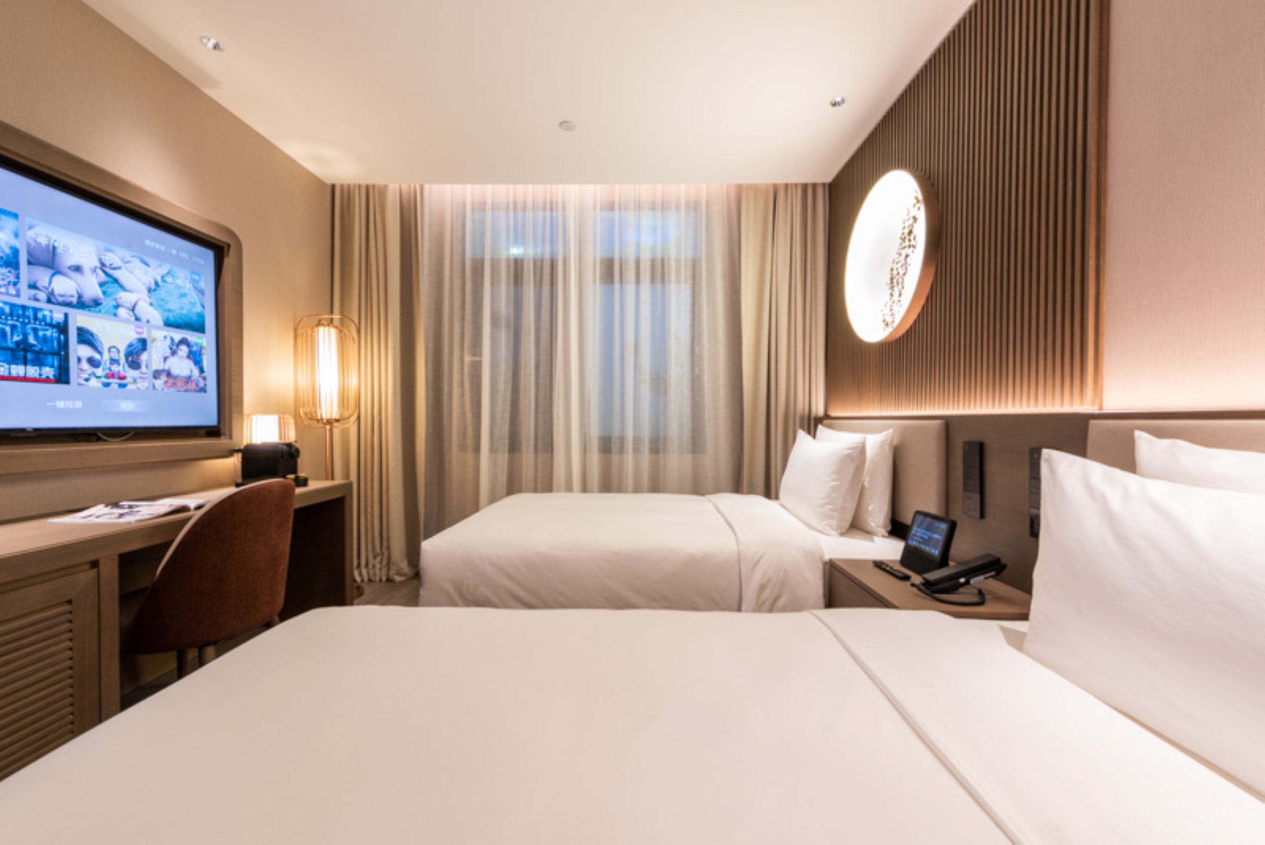 商务双床房（智能客控+冰箱minibar+手机投屏）