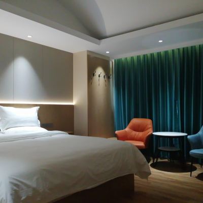 雅緻大床房【加濕器+深度睡眠床墊+智能馬桶】 美斯國際飯店（西寧火車站店）優惠