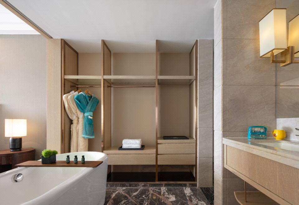 山水童趣·小纵队亲子主题房丨嗨萌帐篷+伴眠玩偶+浴缸