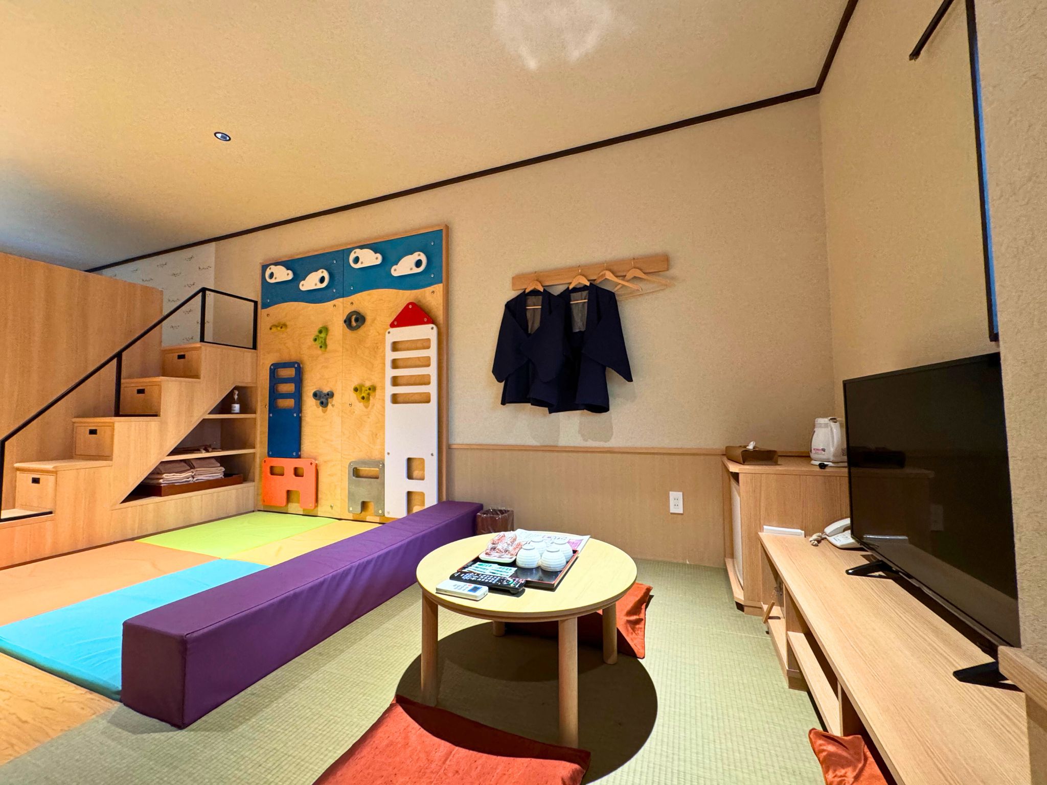 Sengokuhara Shinanoki Ichinoyu主楼一楼哇库哇库小童房（带露天浴池）