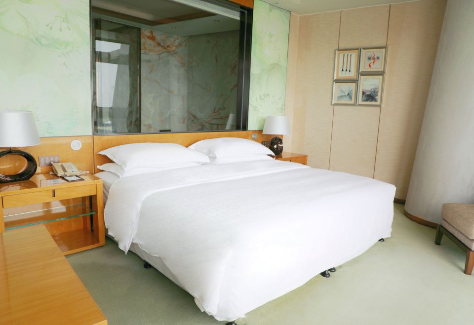 暖汤温泉·低楼层·湖景大床房