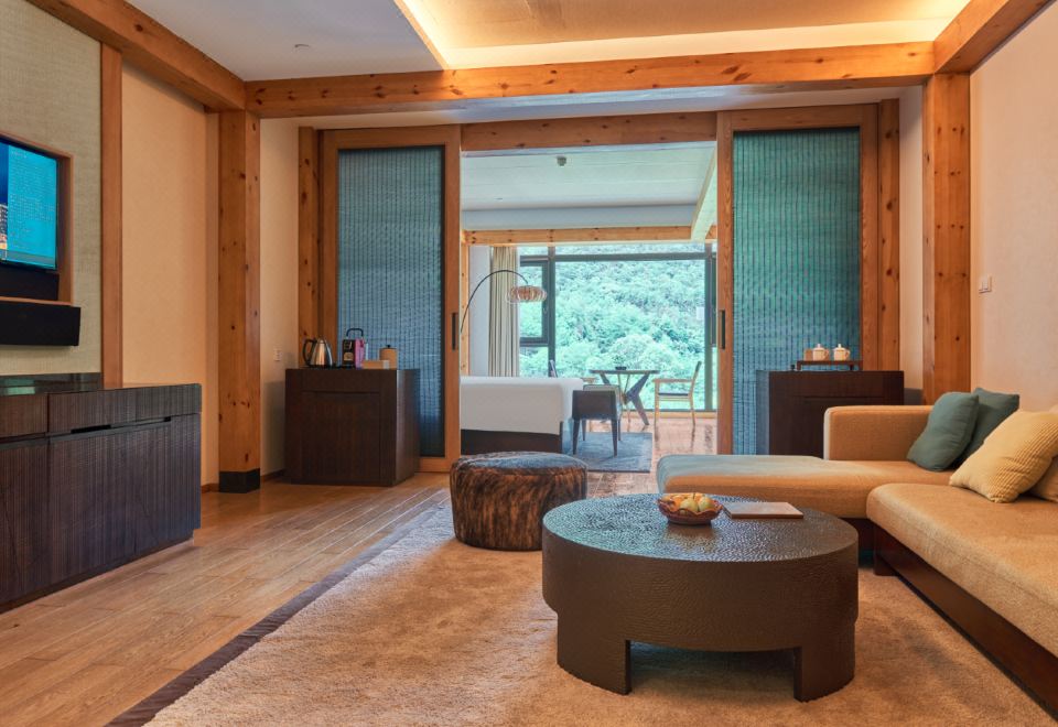 豪华园景大床套房