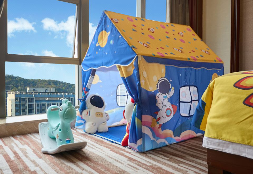 亲子双卧套房（探索宇航员）