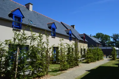 Le Village Cancalais Hotel a 