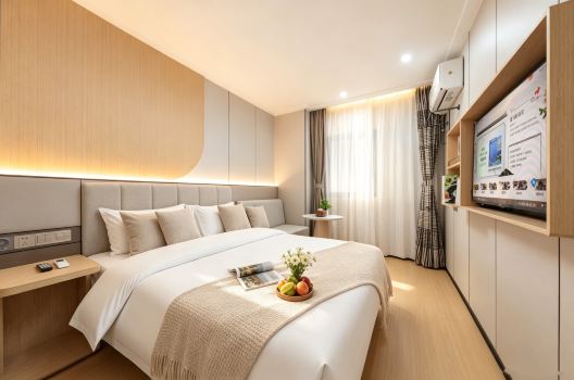 Jibai ·City Core Hotel (Xiamen Zhongshan Road Pedestrian Street Bashi)