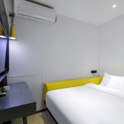 易選大床房（走廊窗） 易佰飯店（福州火車站店）優惠