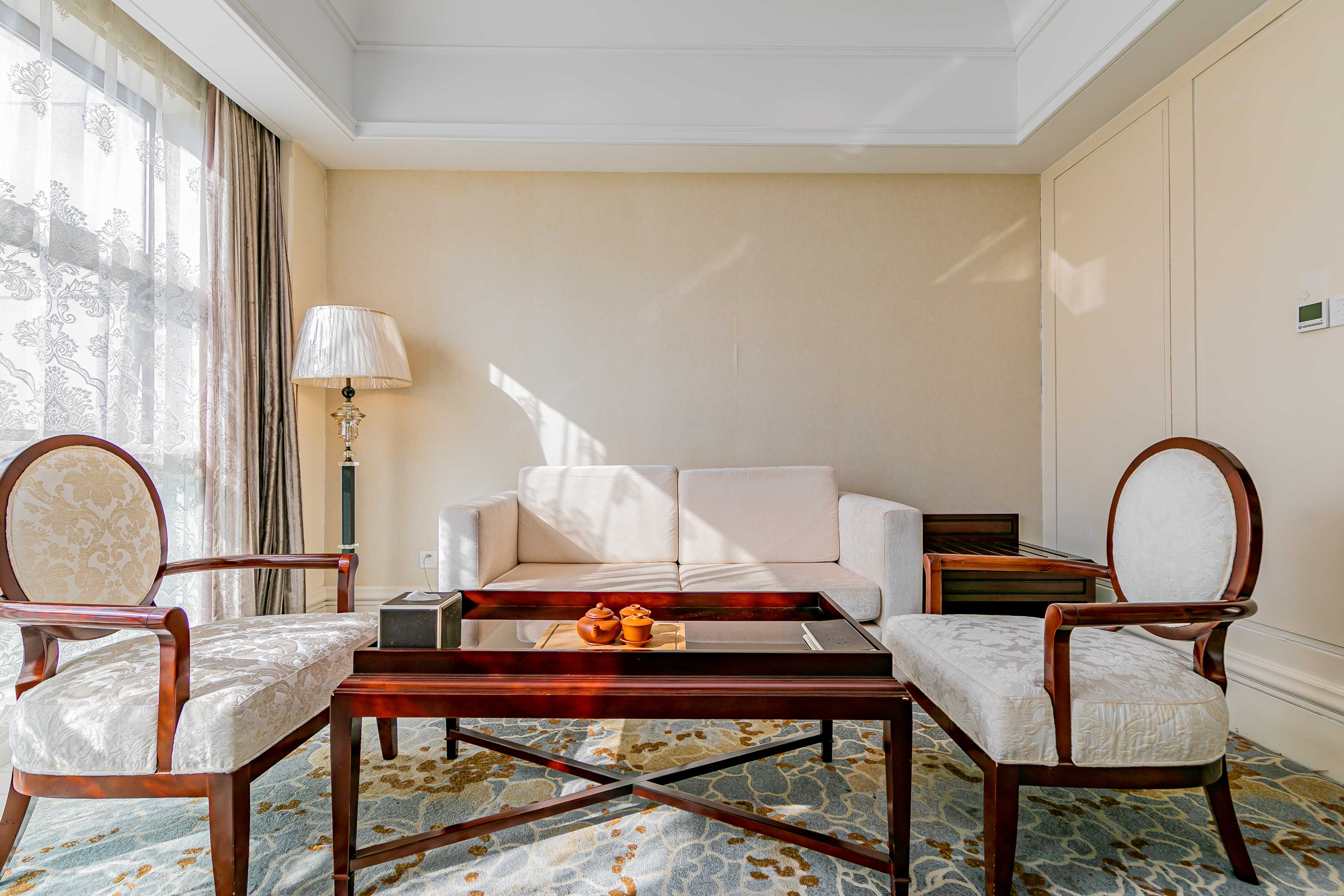 Rezen Hotel Zhoushan Tairu豪华套房（浪漫浴缸+1室1厅）