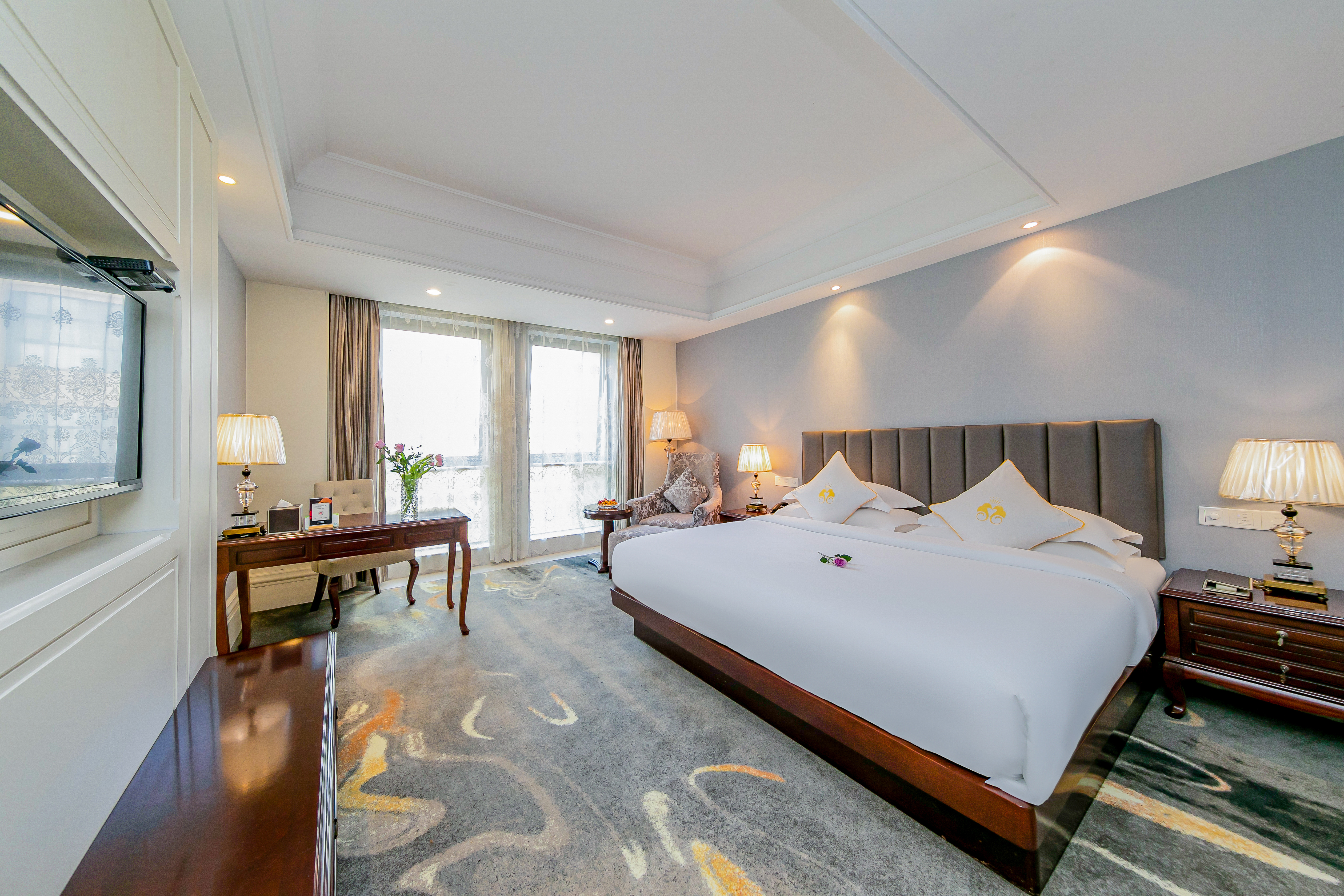 Rezen Hotel Zhoushan Tairu豪华大床房（直饮水）