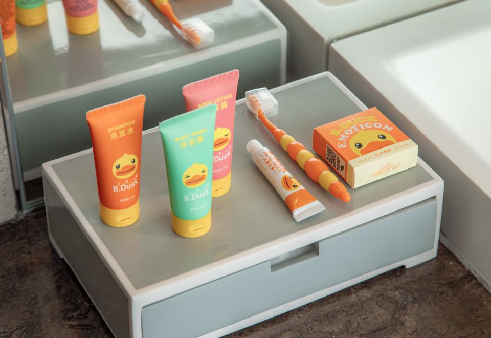 嘉賓軒小黃鴨親子主題家庭套房