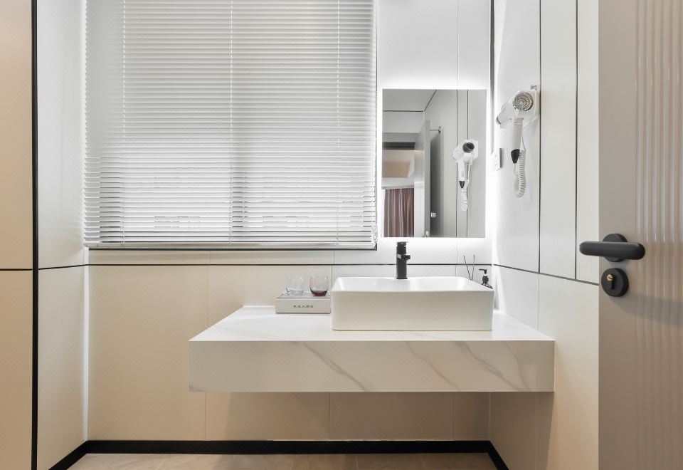 行政套房（大床+歡樂麻將）