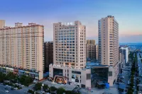 Cloud Hotel (Hejin Huayue Plaza)