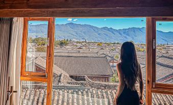 Yishi Yunkuan Ancient City Panoramic Homestay (Lijiang Ancient City Dashuiche Branch)