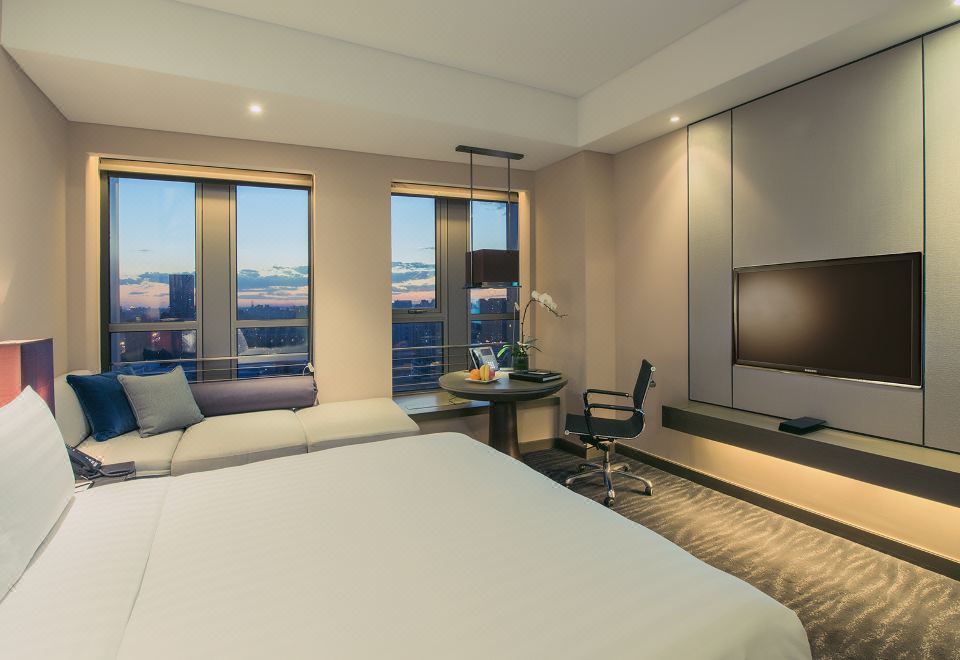 Pan Pacific TianjinClub Floor King City View Room