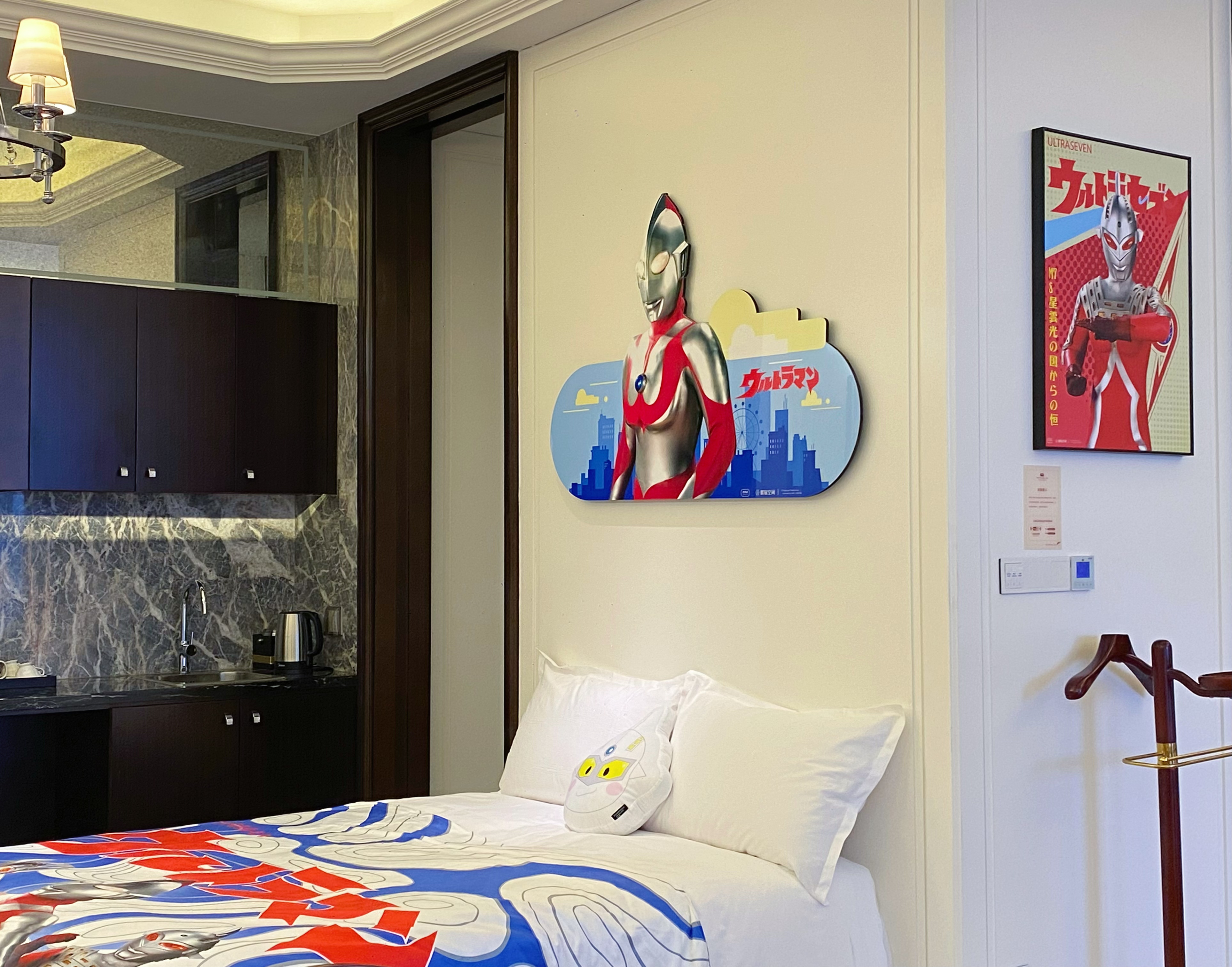 奥特曼主题亲子家庭套房（大客厅，奥特曼玩偶，浴缸）